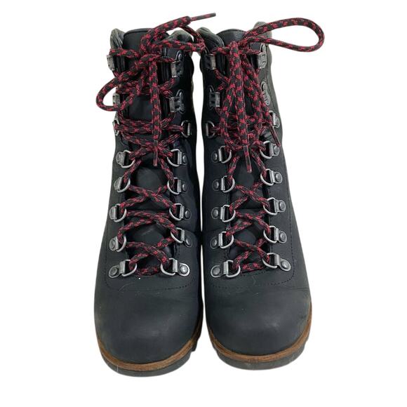 Sorel Black Oiled Leather Conquest Wedge Boots Lace Up Round Toe Women's Size 7 - Picture 2 of 11